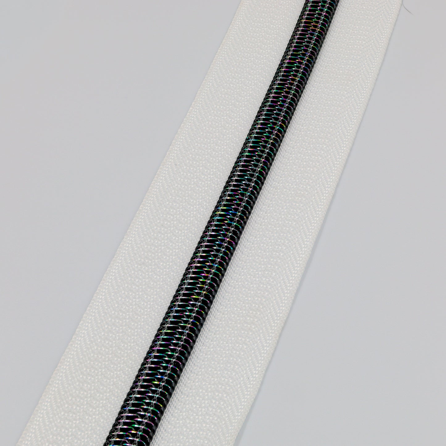 Zipper Tape - White/Black Iridescent