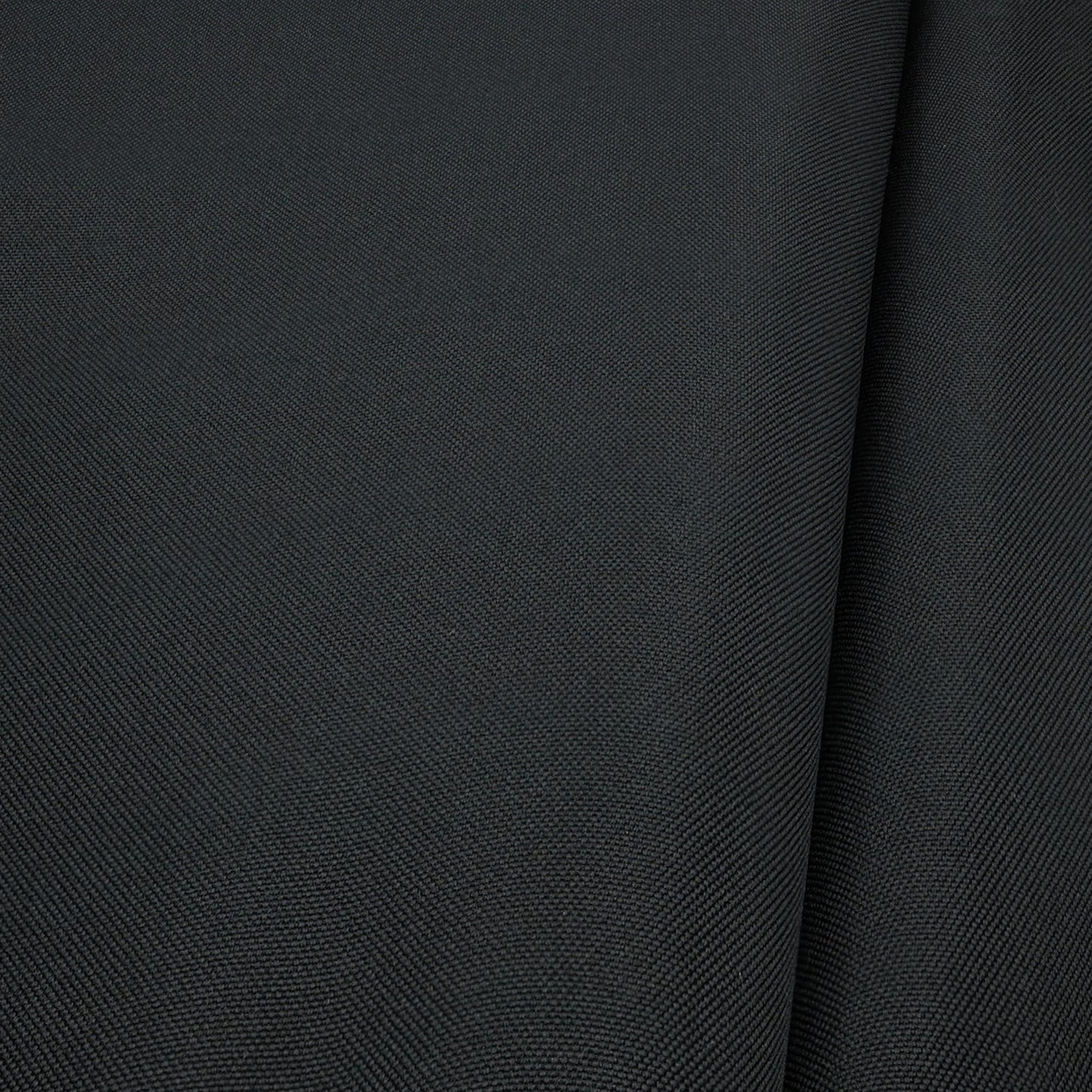 Canvas 600D - Black