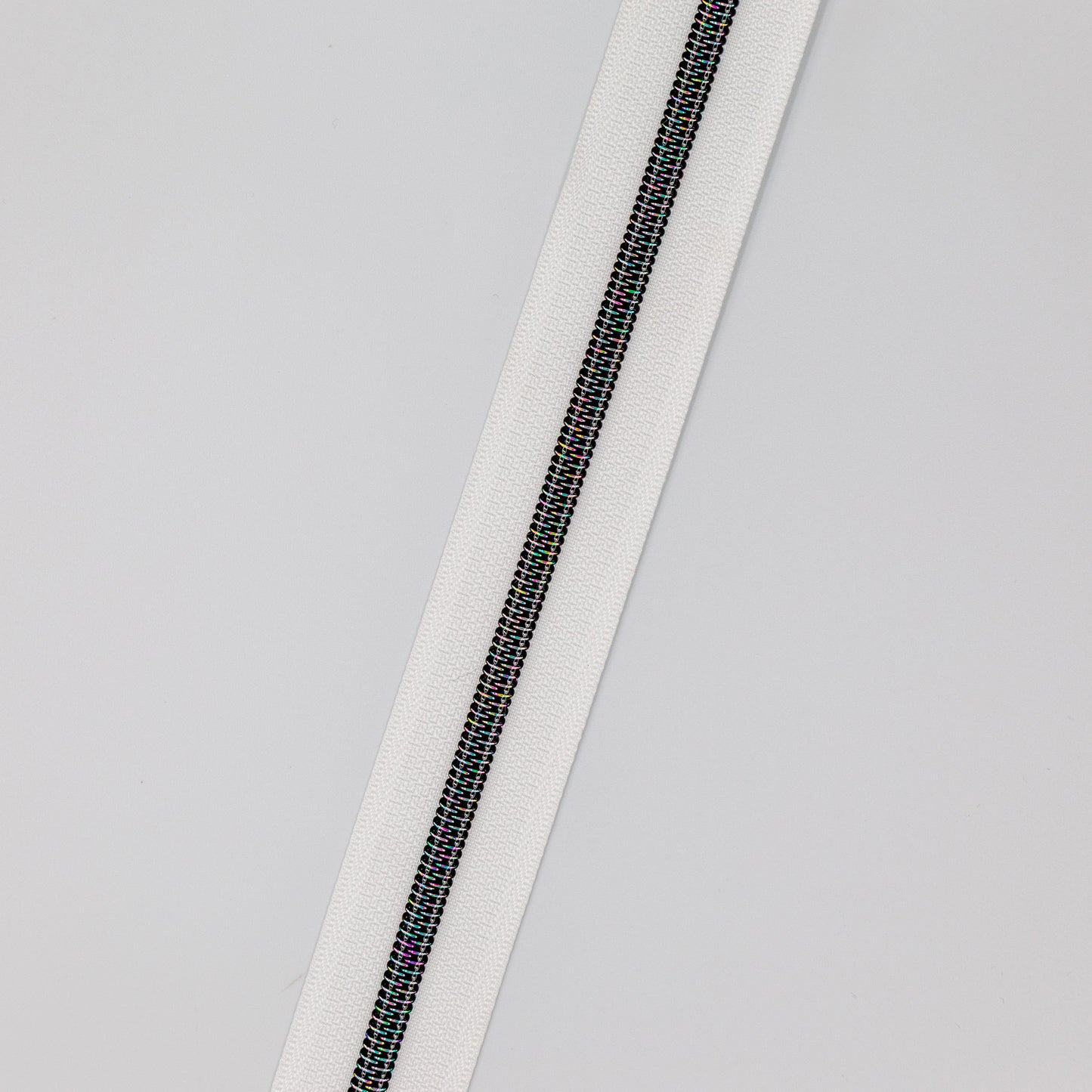 Zipper Tape - White/Black Iridescent