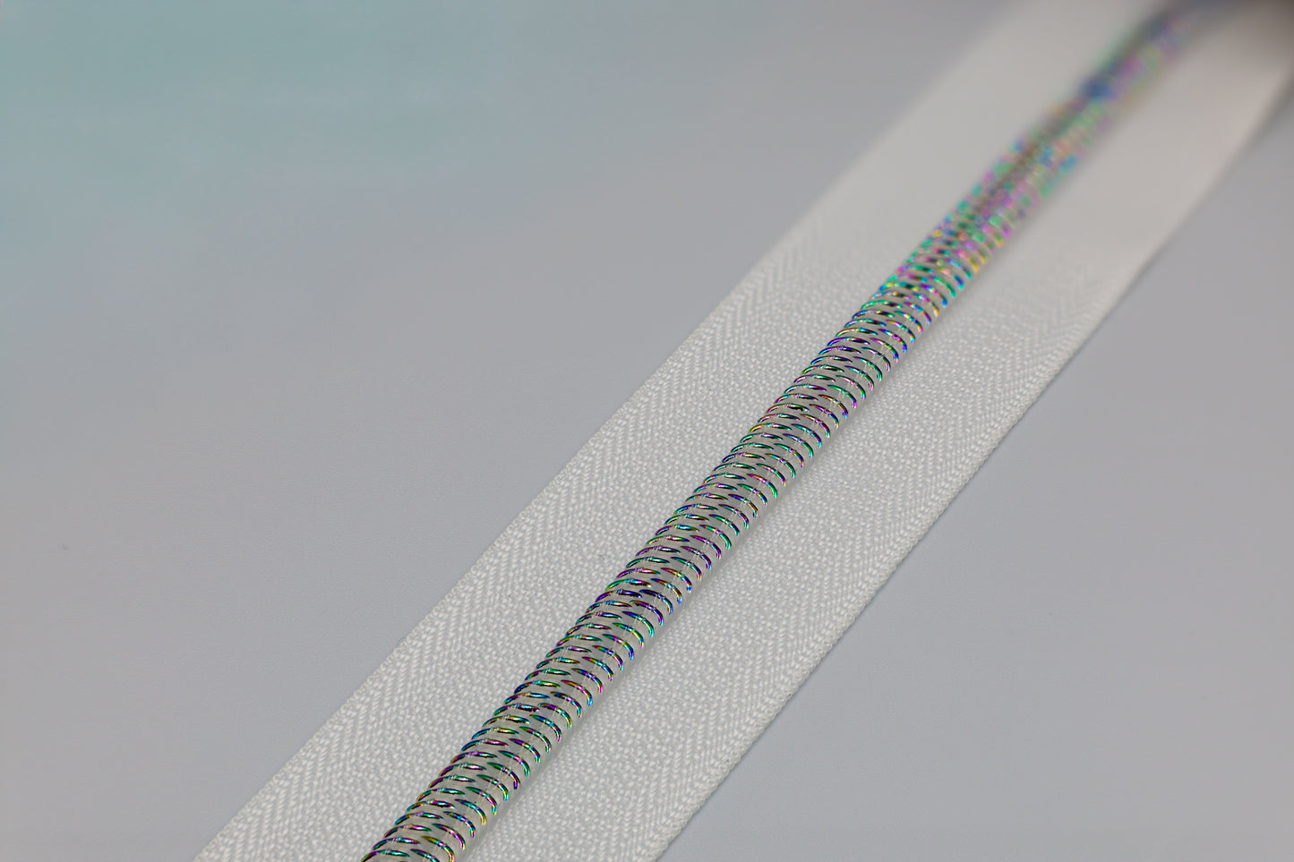 Zipper Tape - White/White Iridescent